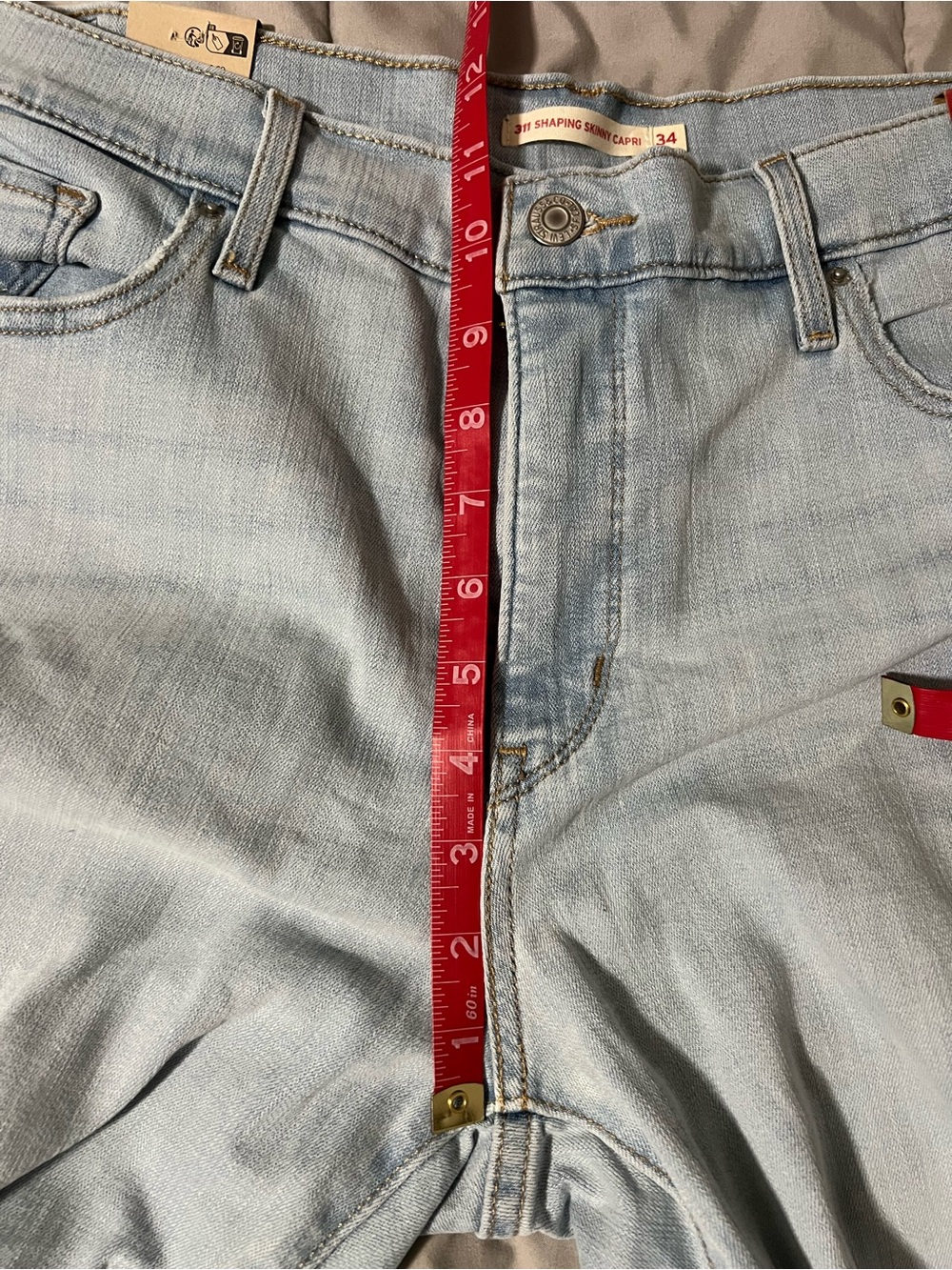 Levis 311 Light Wash Women’s Shaping Skinny Capri Size 34 - Picture 7 of 7